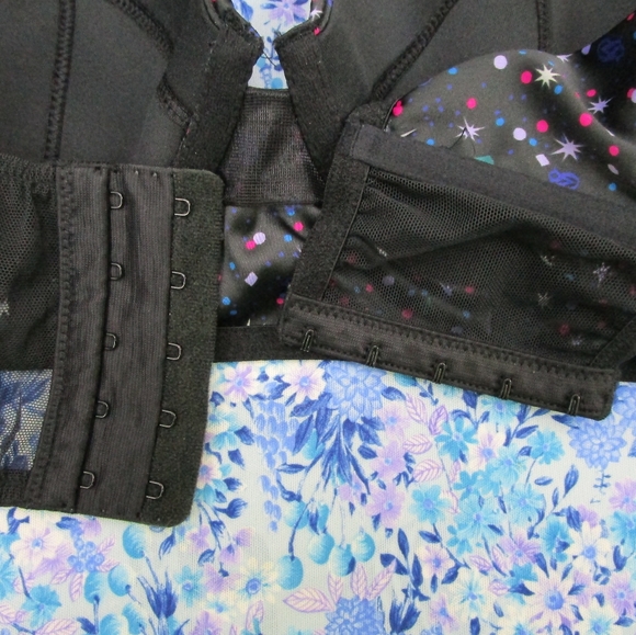 Victoria Secret Demi Bra - Picture 4 of 6